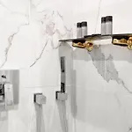 Appartement De Luxe Sous Verriere En Plein Coeur Du Marais