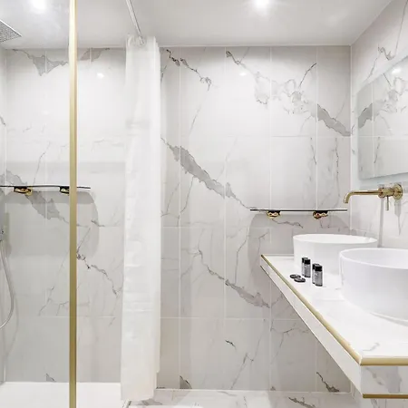 Appartement De Luxe Sous Verriere En Plein Coeur Du Marais Appartamento *