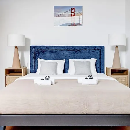 Appartement De Luxe Sous Verriere En Plein Coeur Du Marais *